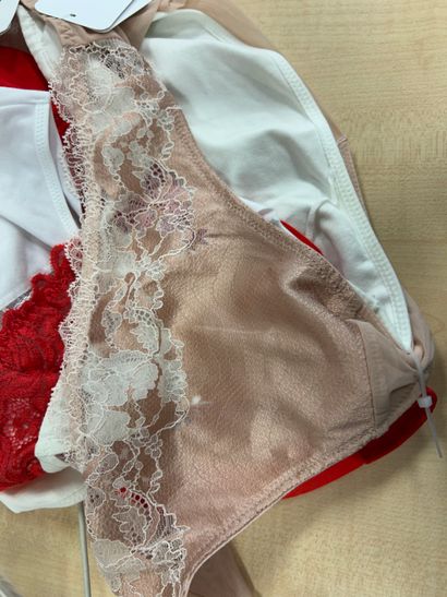 Lot de quatre culottes Taille M
WACOAL