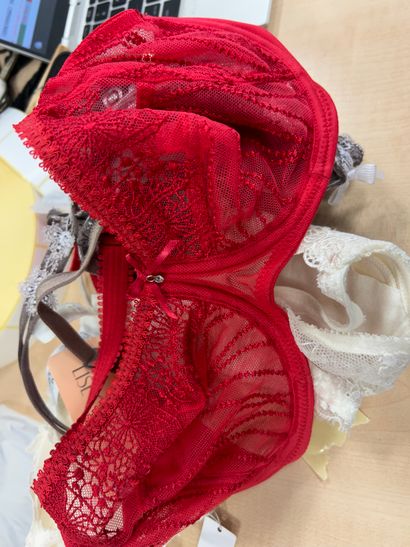 Lot de trois soutien-gorges Taille 85 C
lise...