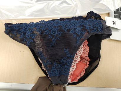Lot de quatre culottes taille
L
WACOAL