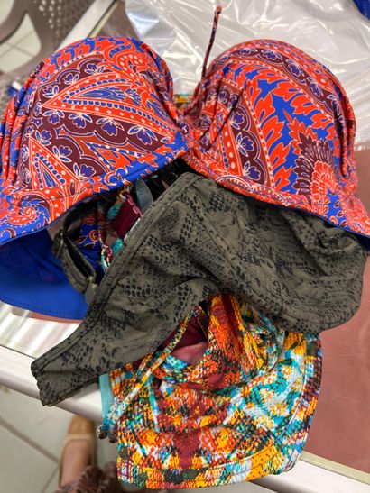 LINGA DORE BEACH
3 hauts de maillots taille...