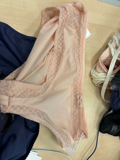 Lot de quatre culottes Taille 36
2 prima...