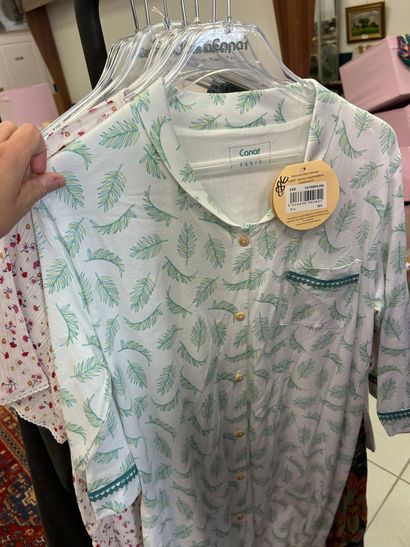 lot de vêtement d'été de 21 pièces de marque...