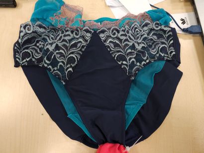 Lot de quatre culottes taille
L
WACOAL