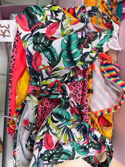 LINGA DORE BEACH - quatre bas de maillots...