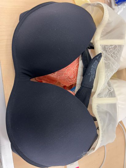 Lot de trois soutien-gorges Taille 90 B
Skiny
Linga...
