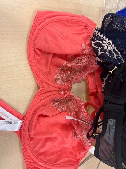 Lot de trois soutien-gorges Taille 90 C
PRIMA...
