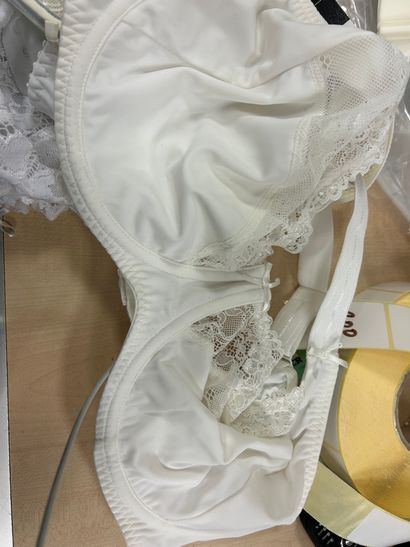 Lot de trois soutien-gorge Taille 105 F
PRIMA...