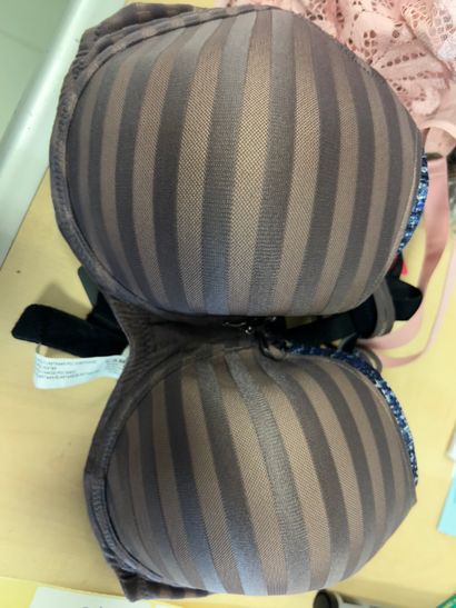 Lot de trois soutien-gorge Taille 90D
PRIMA...