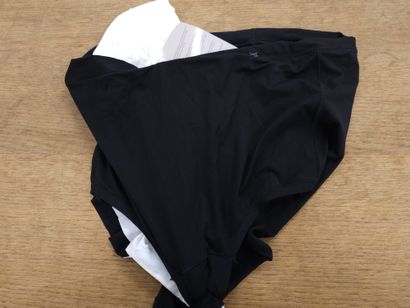 Lot de quatre culottes Taille XXXL
4 JAN...