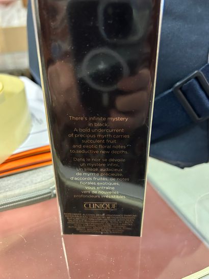 CLINIQUE - AROMATICS IN BLACK
Eau de parfum...