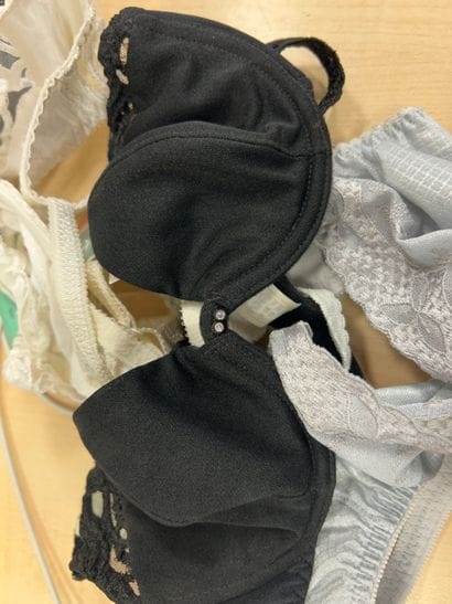 Lot de trois soutien-gorge Taille 80 B
PERELE...