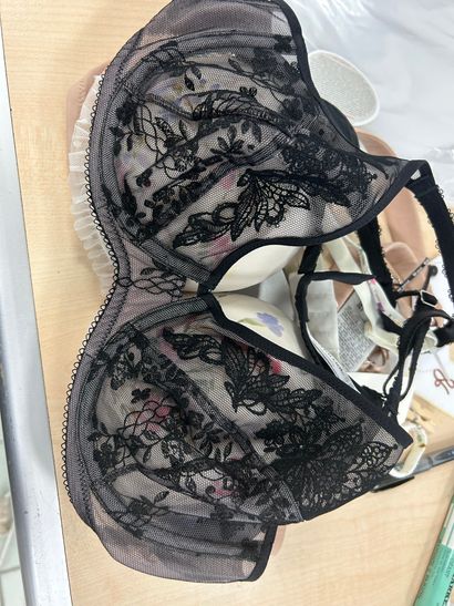 Lot de trois soutien-gorges Taille 80 B
...