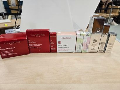 CLARINS poudre multi-éclat et transparent...