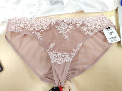 Lot de quatre culottes taille
L
ELOMI
WA...