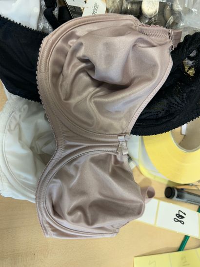 Lot de trois soutien-gorge Taille 85 E
EMPREINTE
PRIMA...