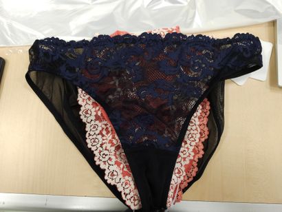 Lot de quatre culottes taille
L
WACOAL
