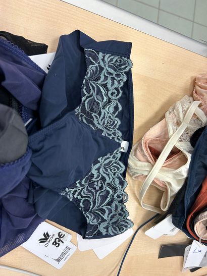 Lot de quatre culottes Taille S
Lot de quatre...