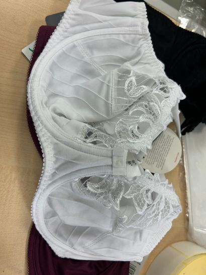 Lot de trois soutien-gorges Taille 90 C
TRIUMPH
PRIMA...