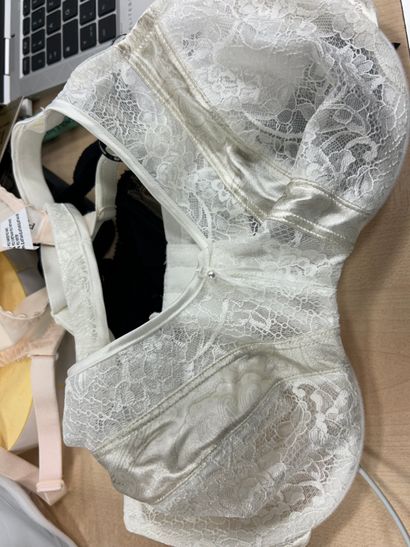 Lot de trois soutien-gorge Taille 90 D
PRIMA...