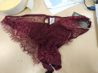 Lot de quatre culottes taille
42
CHANTELLE
MARIE...