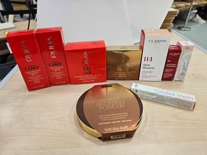 PUPA Fond de teint solaire en crème compacte...