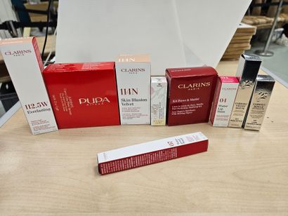 PUPA LUMINYS Cipria Effetto Satinato 9 g
CLARINS...