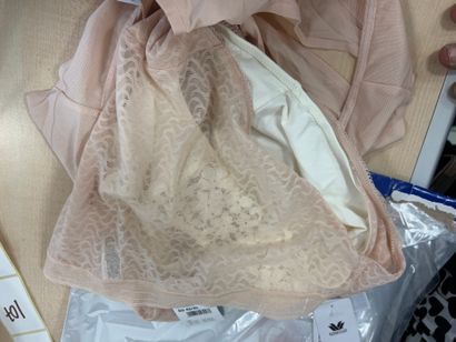 Lot de trois culottes Taille 34
CHANTELL...