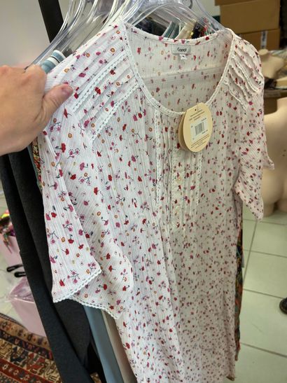 lot de vêtement d'été de 21 pièces de marque...