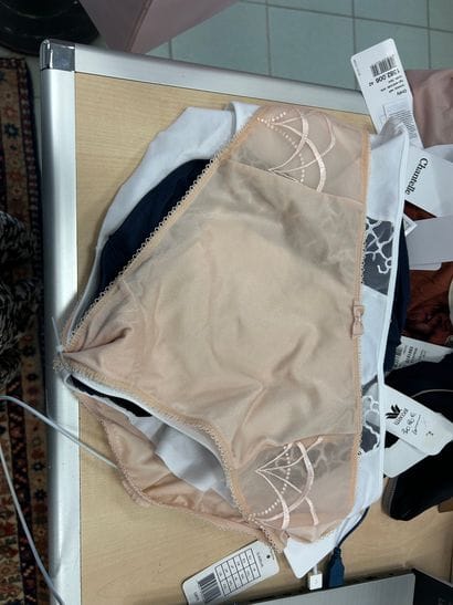 Lot de quatre culottes Taille XXL
ELOMI
3...