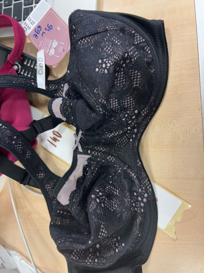 Lot de trois soutien-gorges Taille 95 D
...
