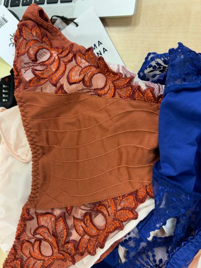 Lot de quatre culottes Taille 42
CHANTELLE
PRIMA...