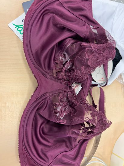 Lot de trois soutien-gorges Taille 90 C
TRIUMPH
PRIMA...