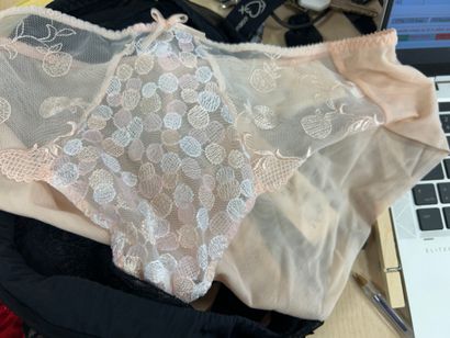 Lot de quatre culottes Taille 42
PRIMA DONNA
EMPREINTE
PRIMA...