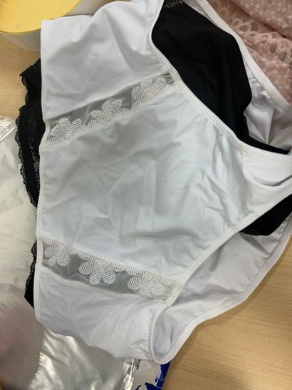 Lot de trois culottes Taille 48
TRIUMPH
...