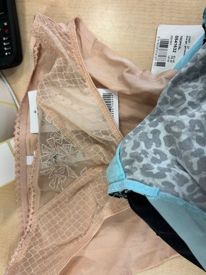 Lot de quatre culottes Taille 40
EMPREINTE
PRIMA...
