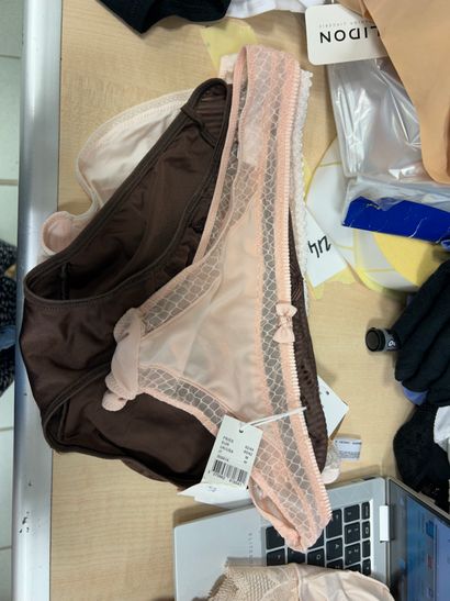 Lot de quatre culottes Taille 42
JOLIDON...