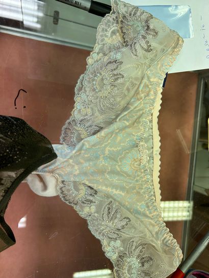 Lot de quatre culottes Taille 42/44
prima...