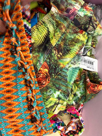 LINGA DORE BEACH - quatre bas de maillots...