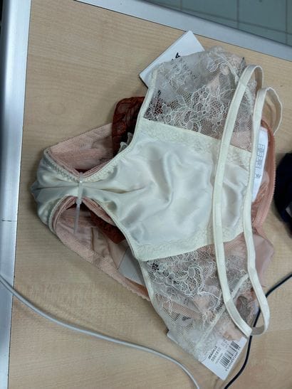 Lot de quatre culottes Taille 38
Linga dore
2...