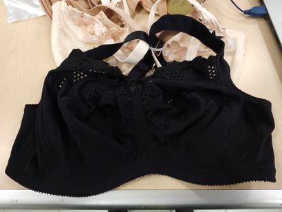 Lot de trois soutien-gorge taille 
85E
PRIMA...