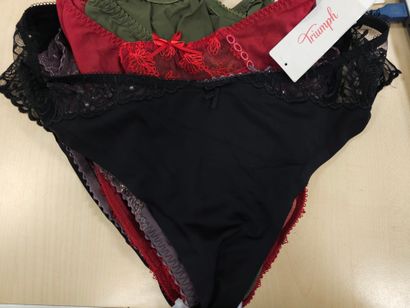 Lot de quatre culottes taille
42
TRIUMPH
MARIE...