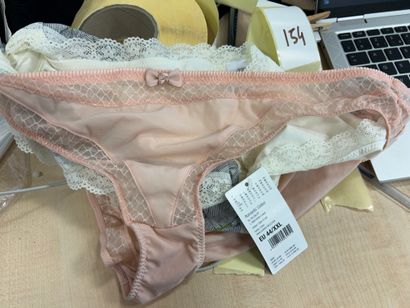Lot de quatre culottes Taille 46 et un 4...
