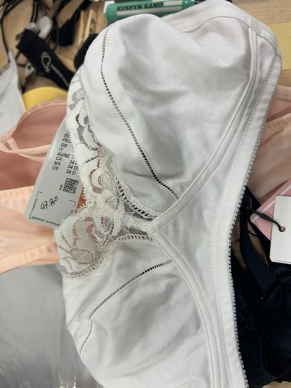 Lot de trois soutien-gorge Taille 90 D
TRIUMPH...