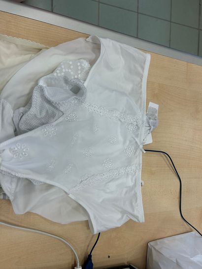 Lot de quatre culottes Taille 44
2 Conturelle
Marie...