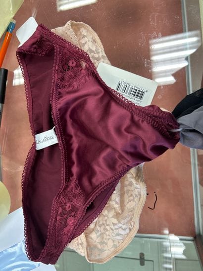 Lot de quatre culottes Taille S
Linga dore
3...