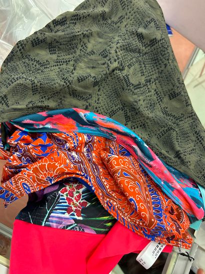4 bas de maillot taille 42 
LINGA DRE BEACH
PRIMA...
