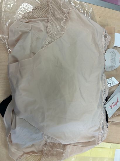 Lot de trois culottes taille XL
TRIUMPH
...