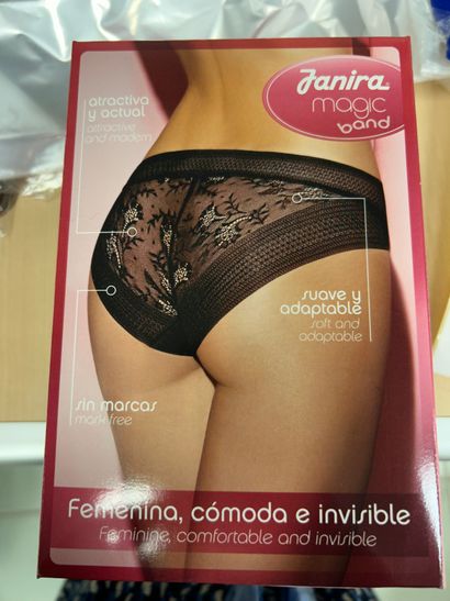 Lot de 4 culottes Taille XL et une 2XL
J...
