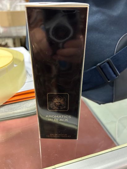 CLINIQUE - AROMATICS IN BLACK
Eau de parfum...