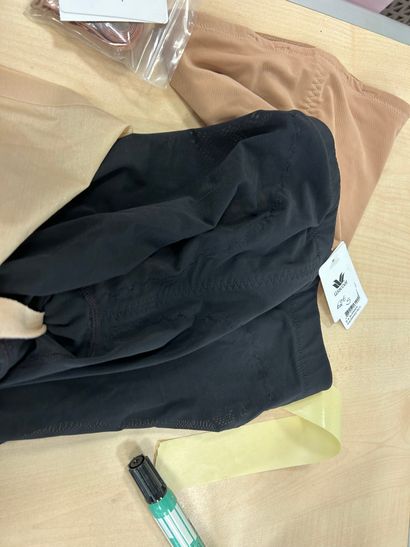 Lot de trois culottes taille S
WACOAL